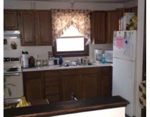 12-14 Cole Street Springfield, MA 01119 - Photo 5 of 8 Gallery Image 5