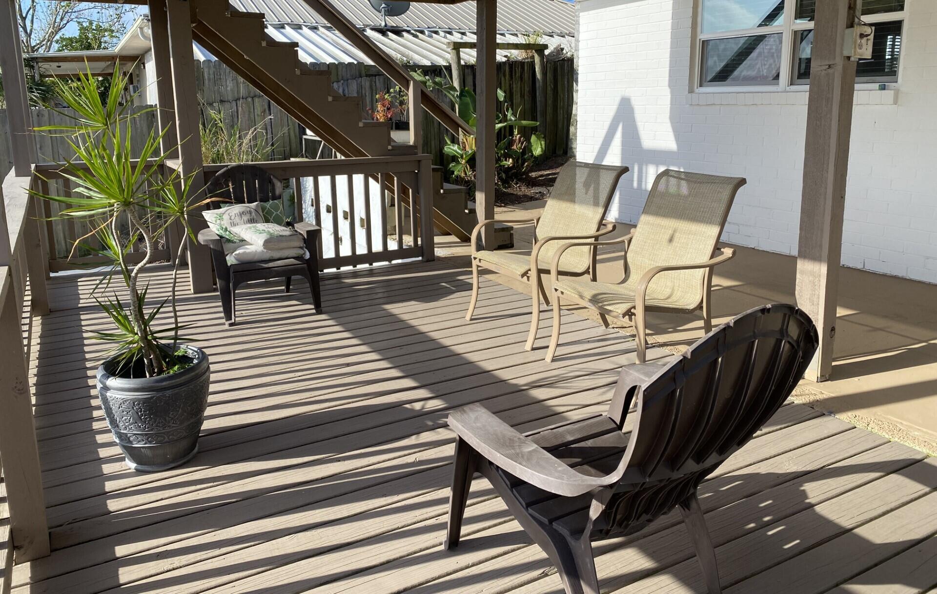 725 Mallard Road Cocoa, FL 32926 - Photo 6 of 37 a view of outdoor space with seating space