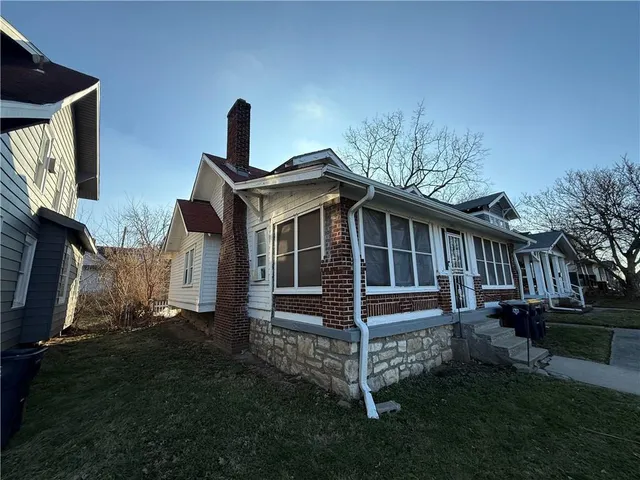 $110,000 | 2215 East Meyer Boulevard, Kansas City, MO 64132