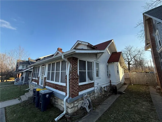 $110,000 | 2215 East Meyer Boulevard, Kansas City, MO 64132