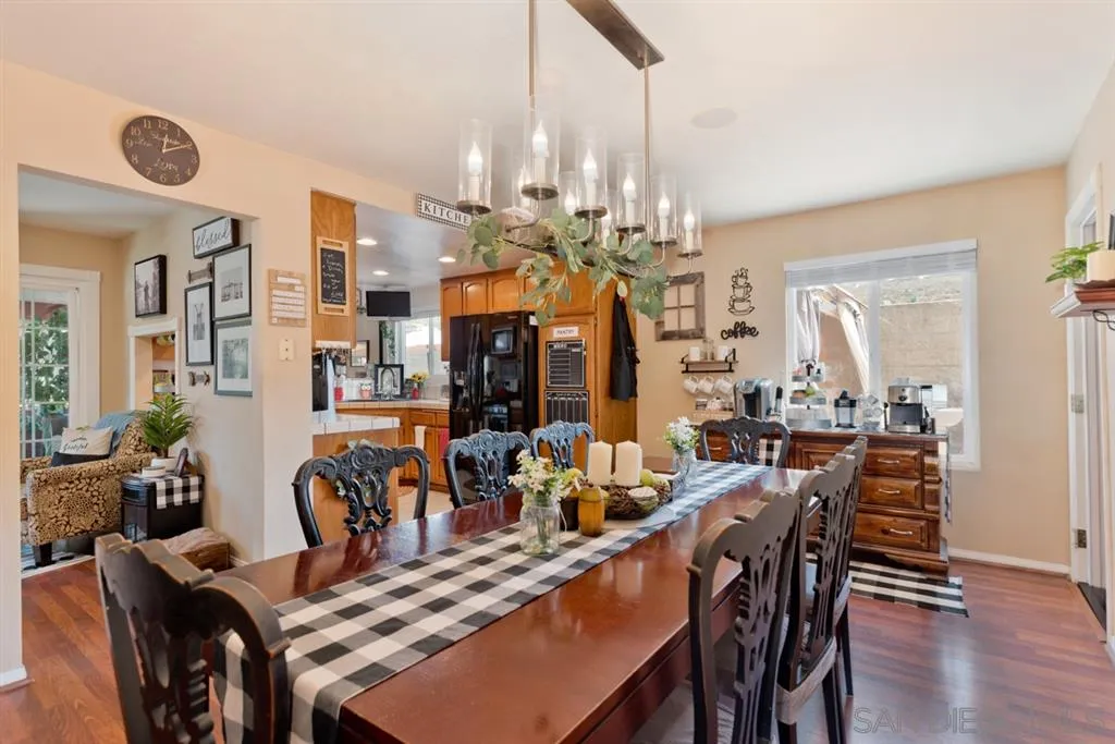 10372 Princess Joann Road Santee, CA 92071 - Photo 12 of 22 Gallery Image 12