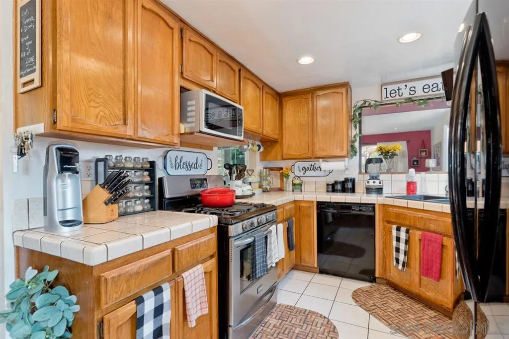 10372 Princess Joann Road Santee, CA 92071 - Photo 13 of 22 Gallery Image 13