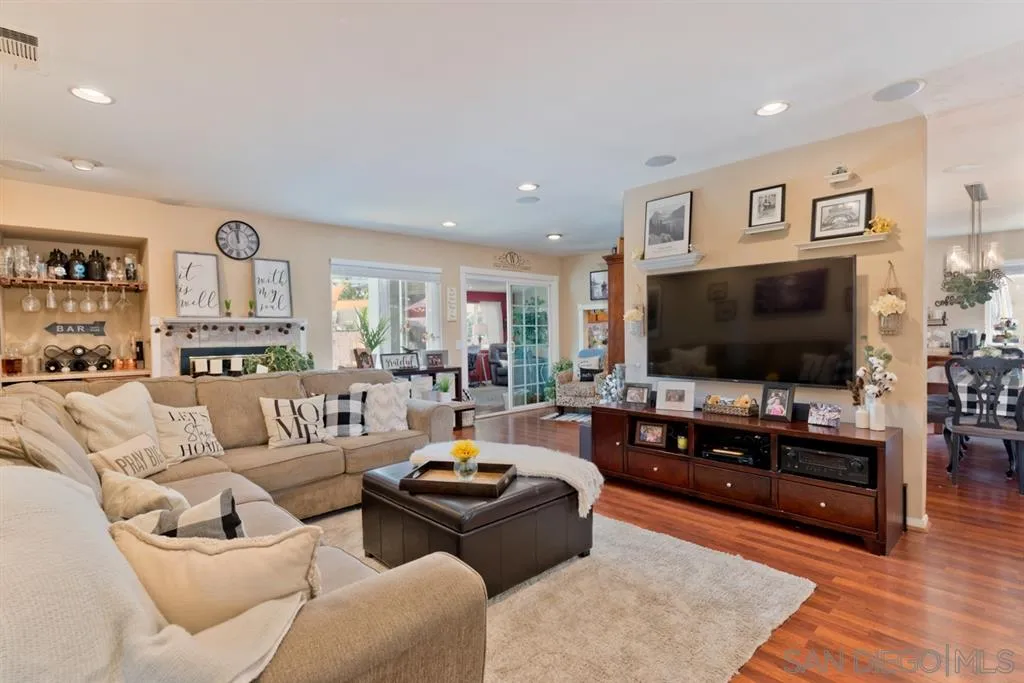 10372 Princess Joann Road Santee, CA 92071 - Photo 6 of 22 Gallery Image 6