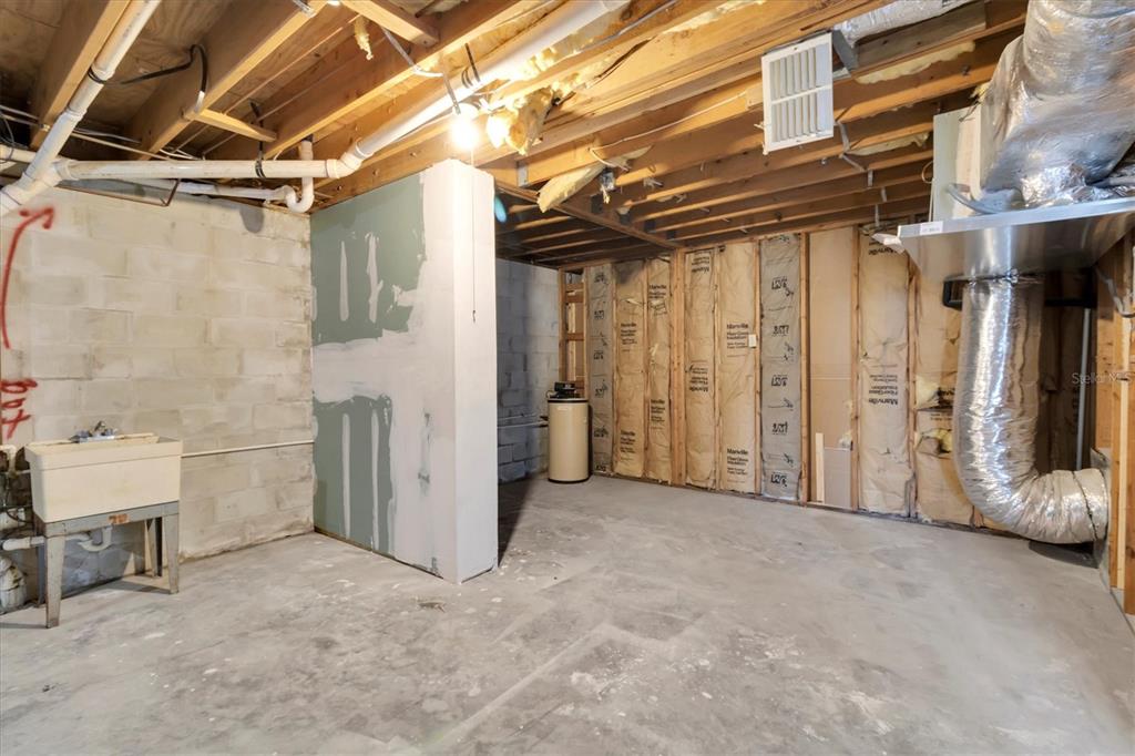 5925 Seaside Drive New Port Richey, FL 34652 - Photo 38 of 55 a view of a storage & utility room