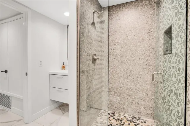 $4,995 | 200 East Racquet Club Road, Unit 31, Palm Springs, CA 92262