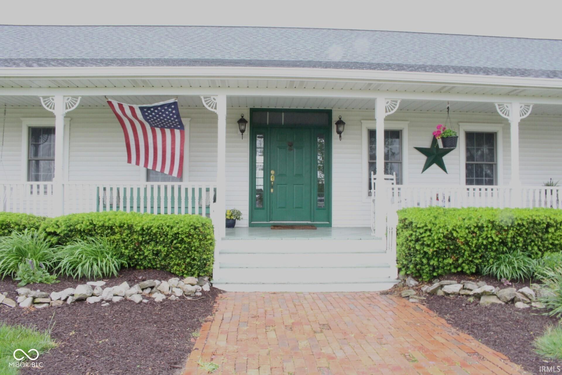 3777 East Kelly Road Frankfort, IN 46041 - Photo 2 of 10