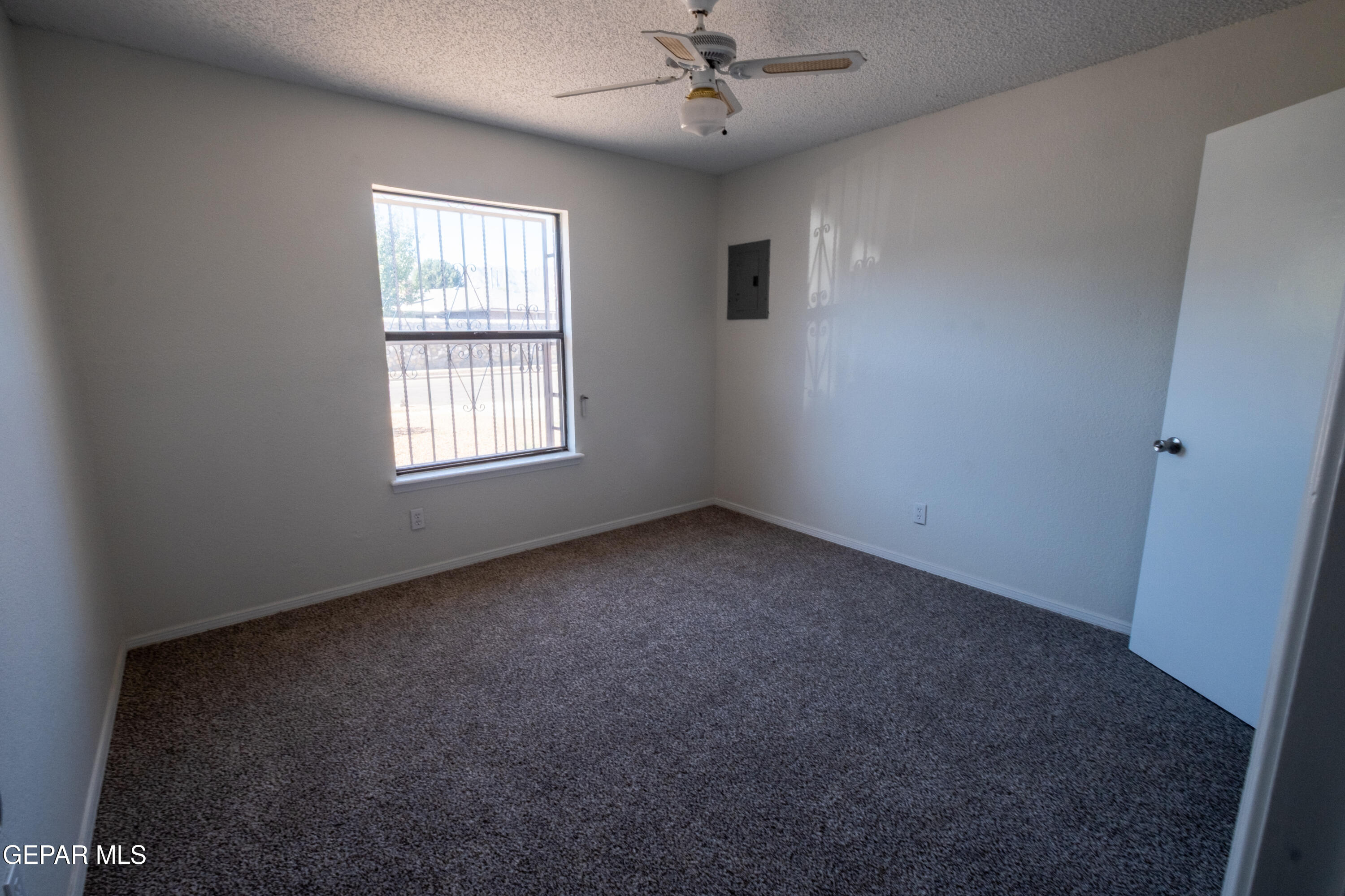 10534 Crete Drive El Paso, TX 79924 - Photo 29 of 47 26