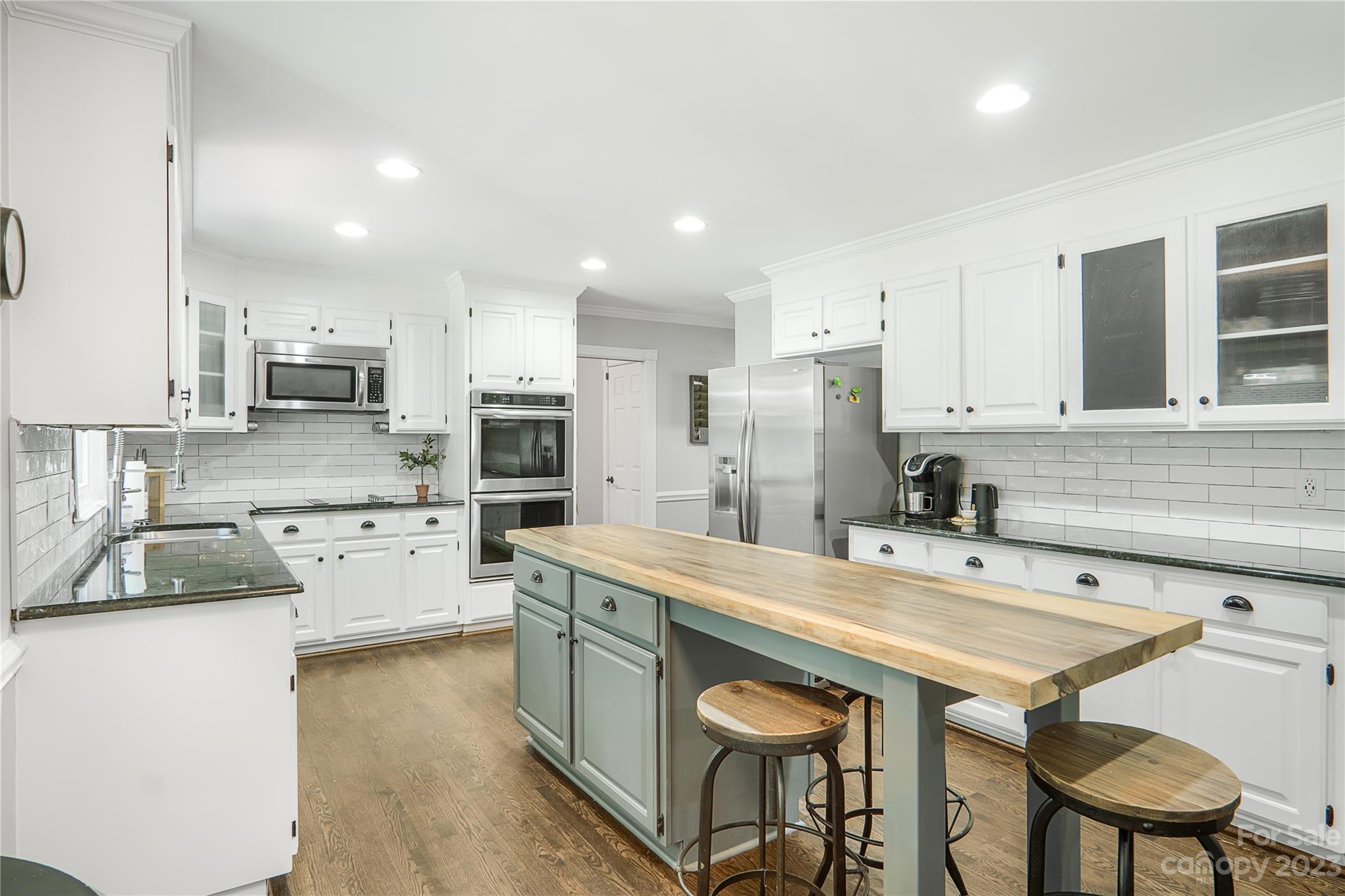 4339 Quail View Road Charlotte, NC 28226 - Photo 6 of 40