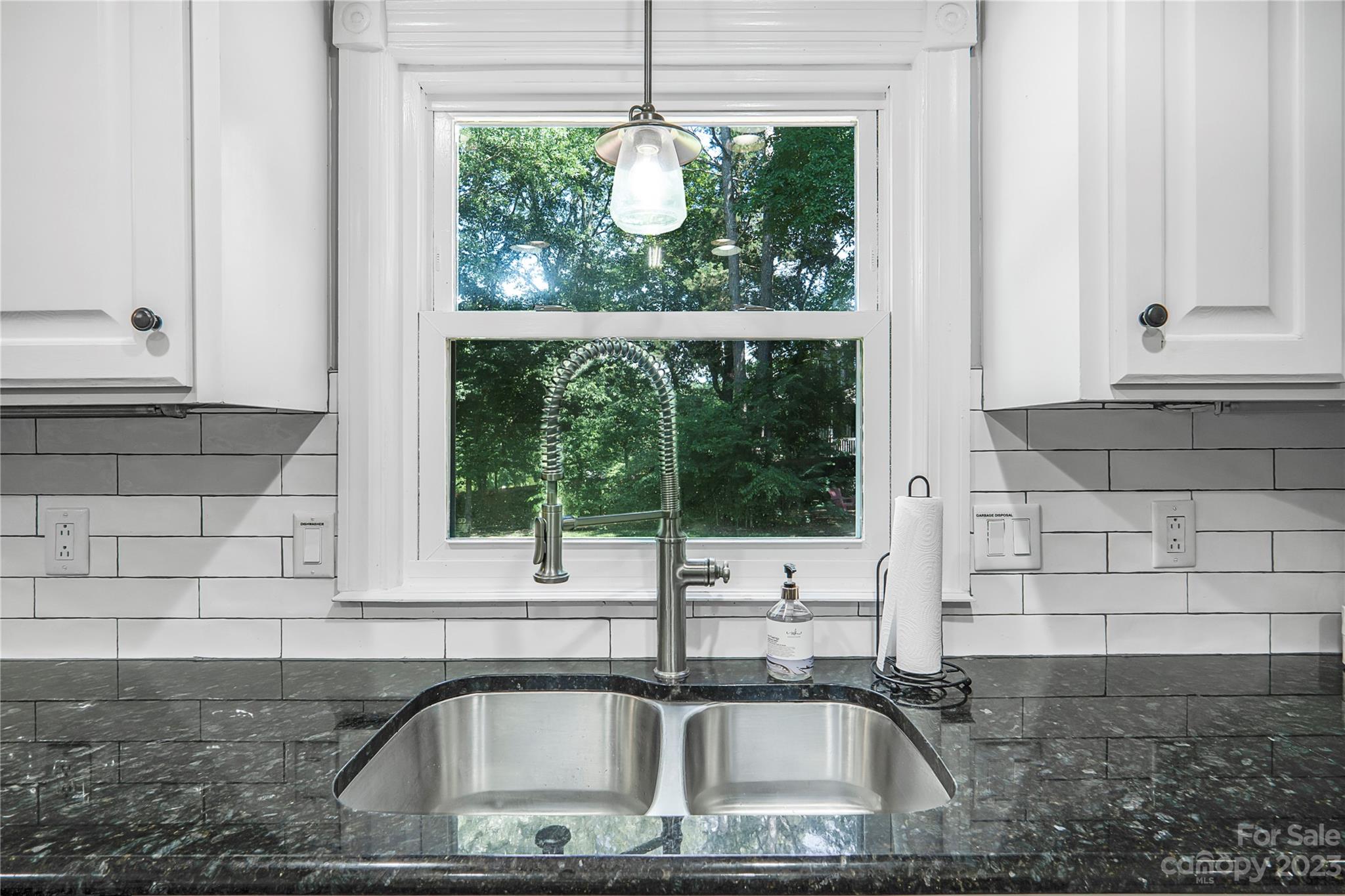 4339 Quail View Road Charlotte, NC 28226 - Photo 9 of 40