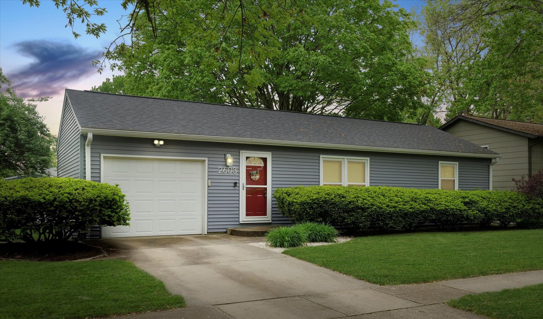 2603 Trafalgar Square Champaign, IL 61821 - Photo 2 of 32 front view of a house and a yard