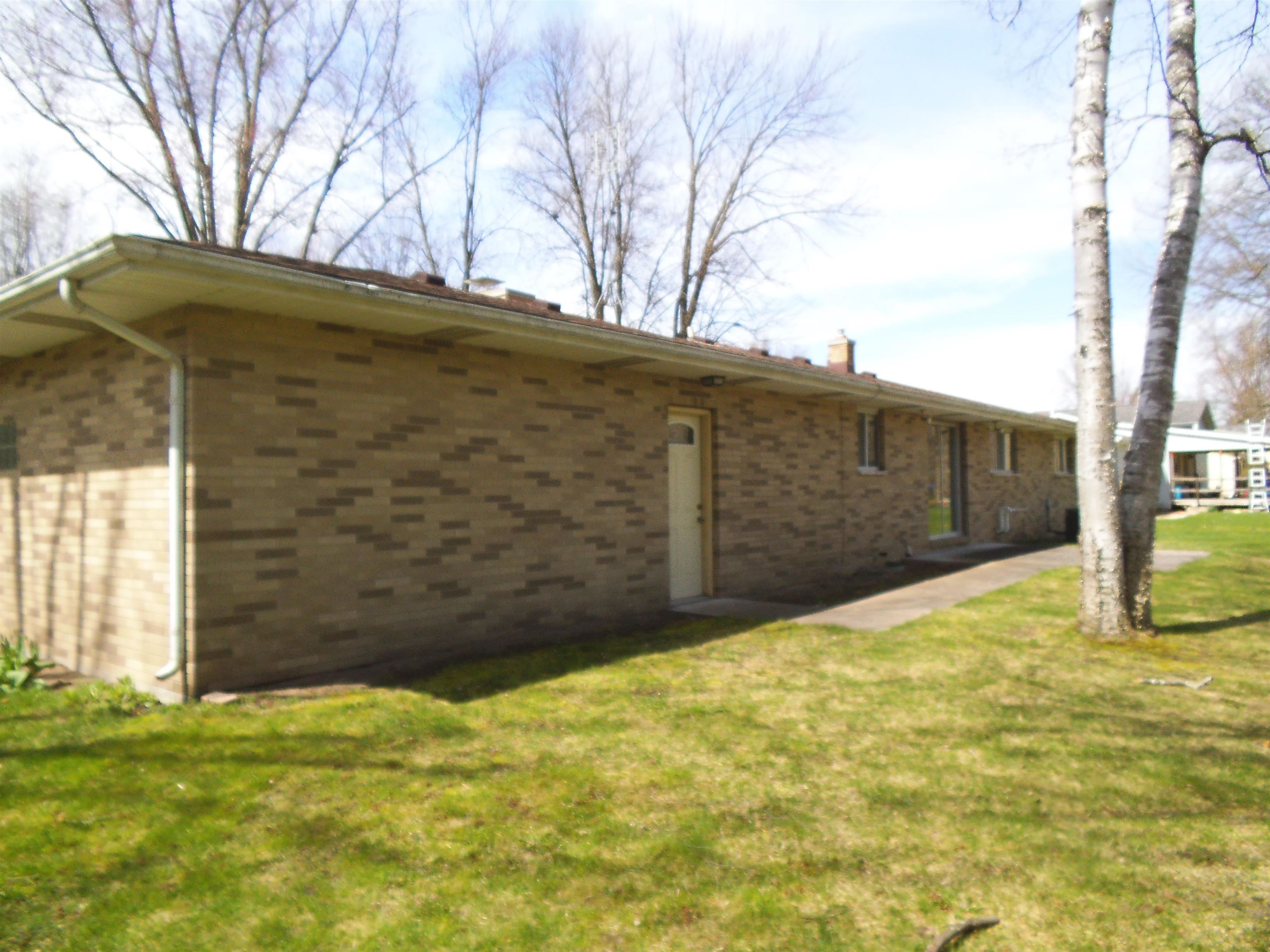 300 North Mackinaw Road Linwood, MI 48634 - Photo 4 of 25