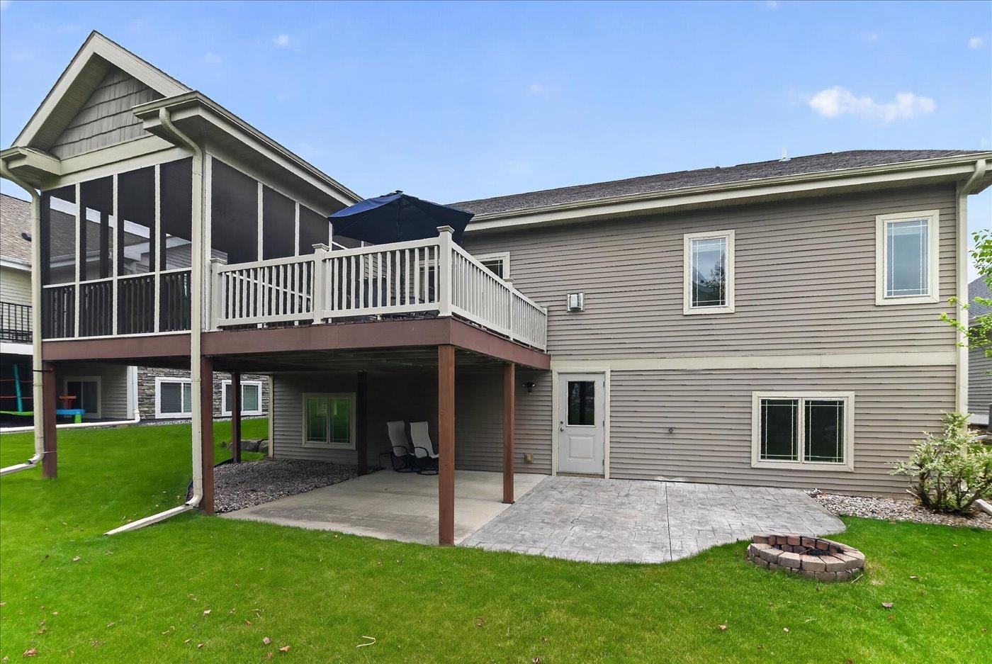1007 Tara Lane Waunakee, WI 53597 - Photo 2 of 60