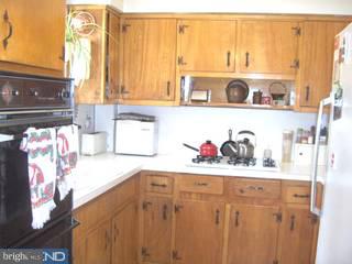 8511 Lynnewood Road Philadelphia, PA 19150 - Photo 4 of 6