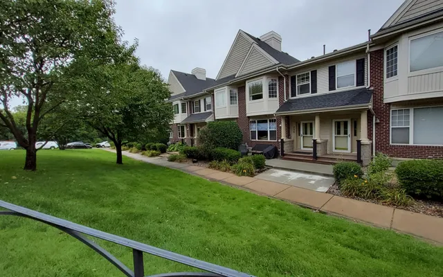 $360,000 | 754 Wisconsin Avenue North, Golden Valley, MN 55427