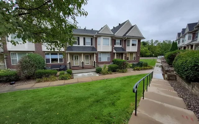 $360,000 | 754 Wisconsin Avenue North, Golden Valley, MN 55427