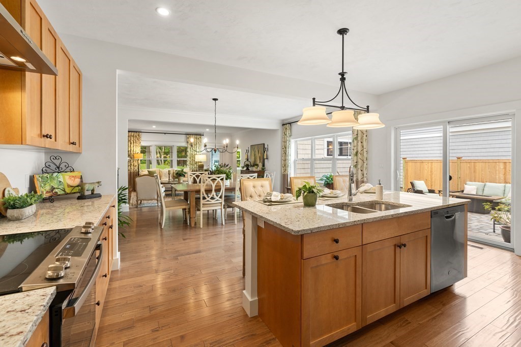 66 Abbey Road, Unit 66 Westwood, MA 02090 - Photo 3 of 31 Gallery Image 3
