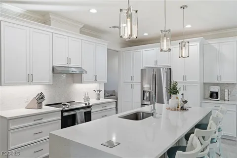 $699,000 | 2326 Southwest 21st Terrace, Cape Coral, FL 33991