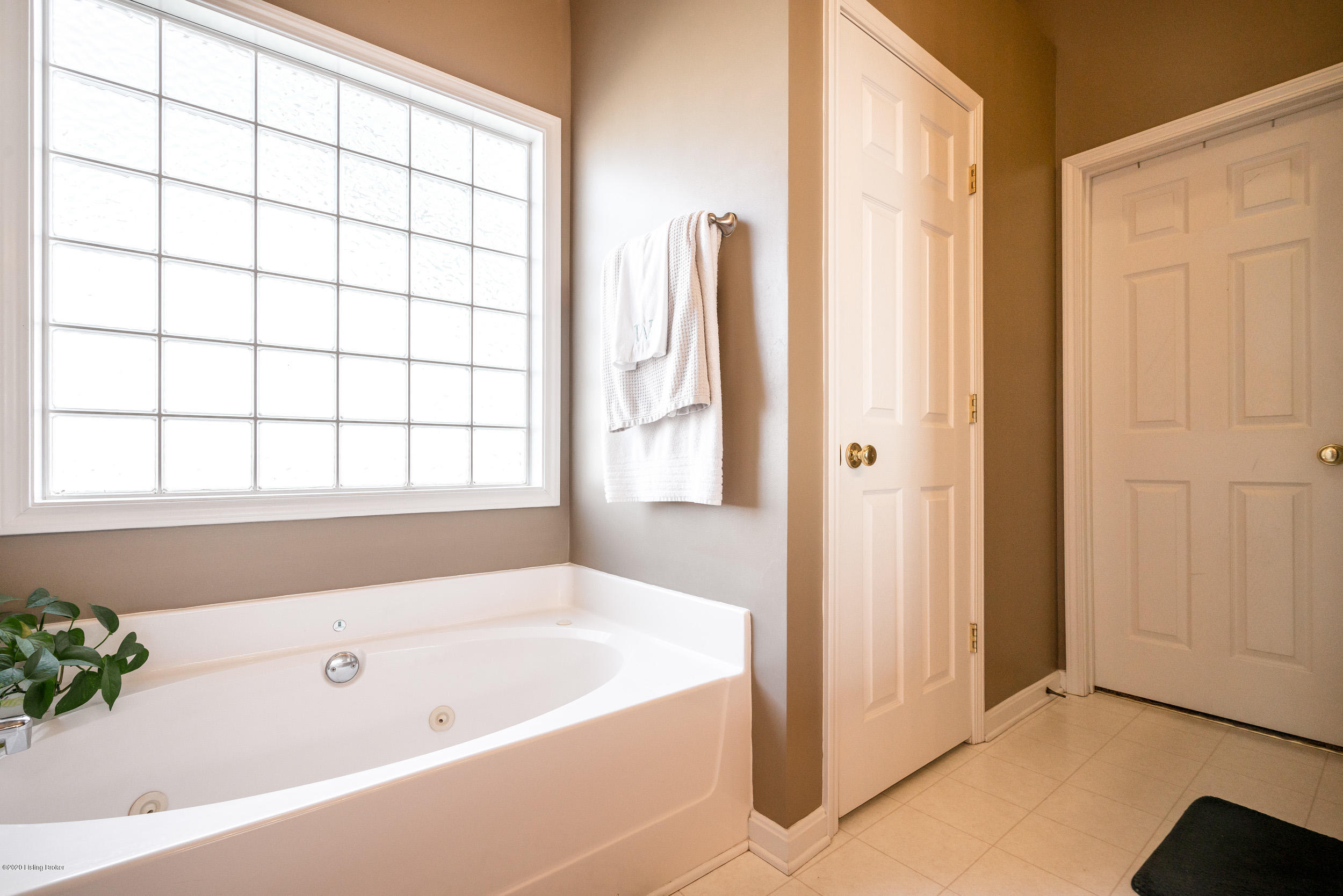 8407 Adams Run Road Louisville, KY 40228 - Photo 25 of 40 8407 Adams Run Road-37