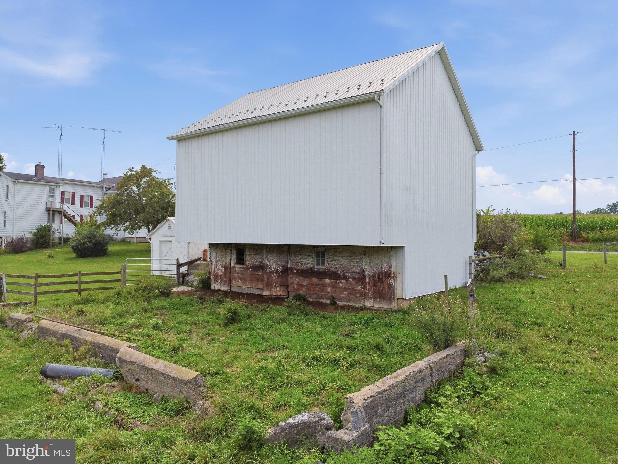 697 Shinham Road Greencastle, PA 17225 - Photo 10 of 23 Bank barn!