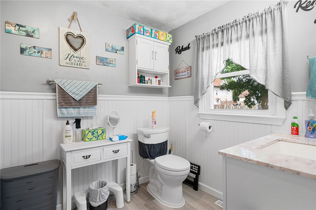 56 Cottage Street Warwick, RI 02886 - Photo 13 of 33