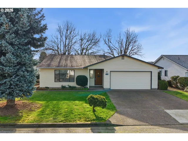 $405,000 | 1350 Dogwood Drive, Woodburn, OR 97071