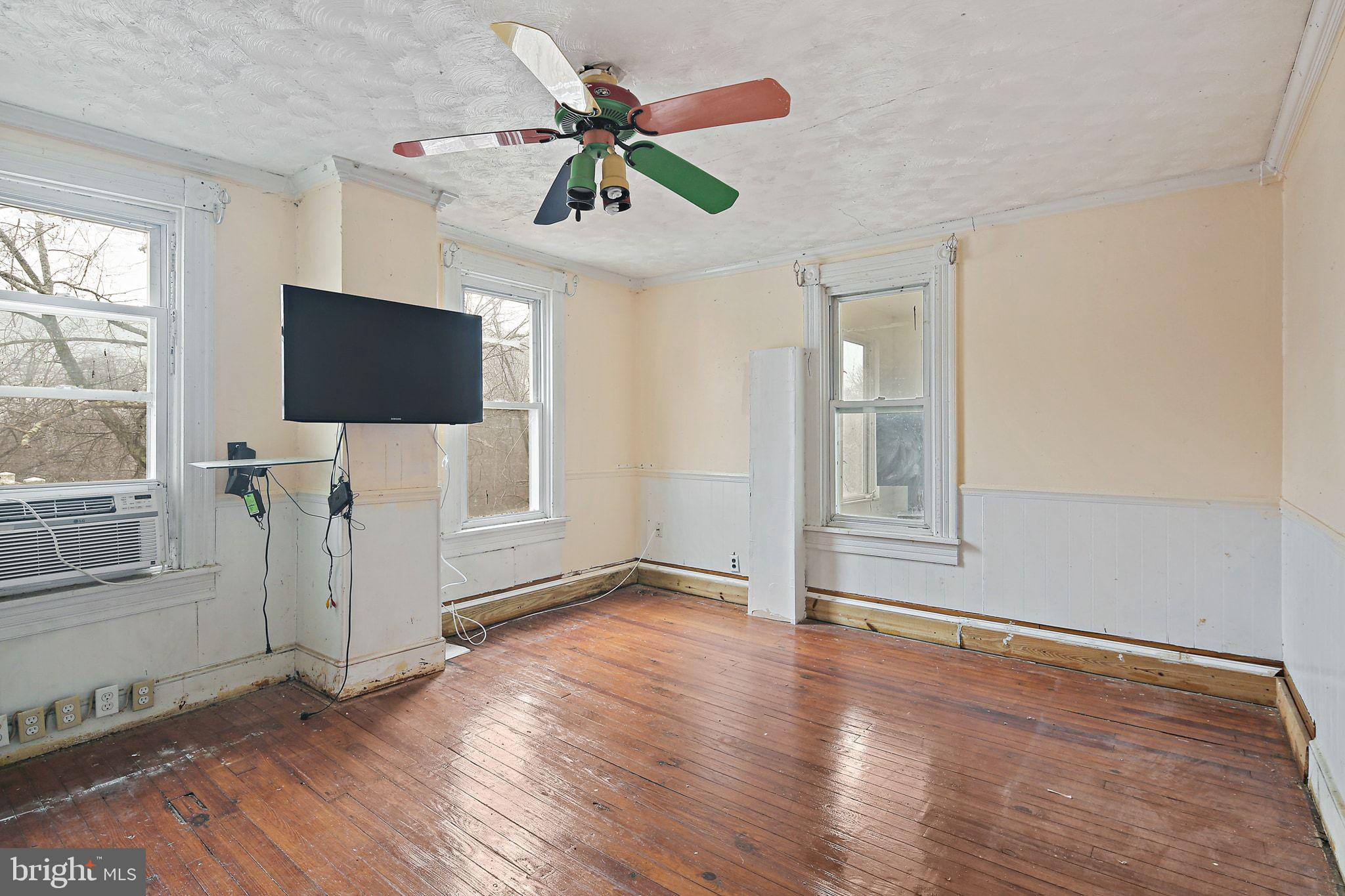 1049 Poole Road Westminster, MD 21157 - Photo 22 of 34