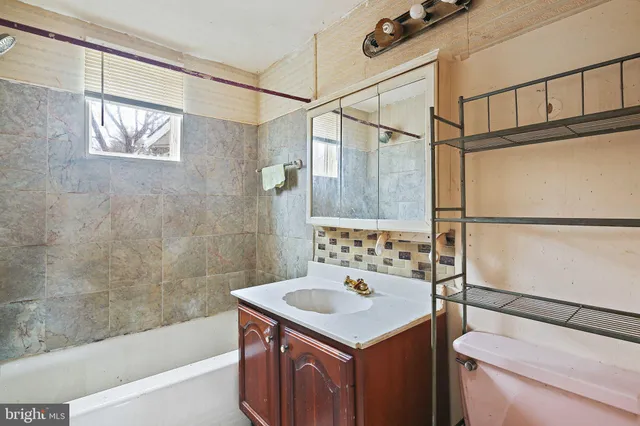 $450,000 | 1049 Poole Road, Westminster, MD 21157