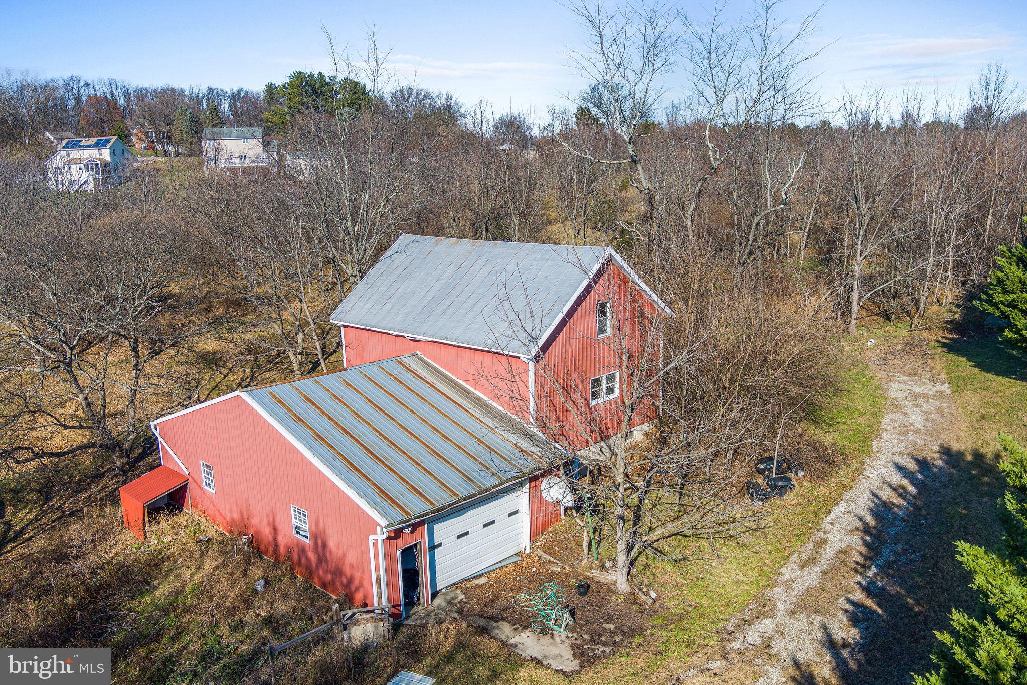 1049 Poole Road Westminster, MD 21157 - Photo 5 of 34