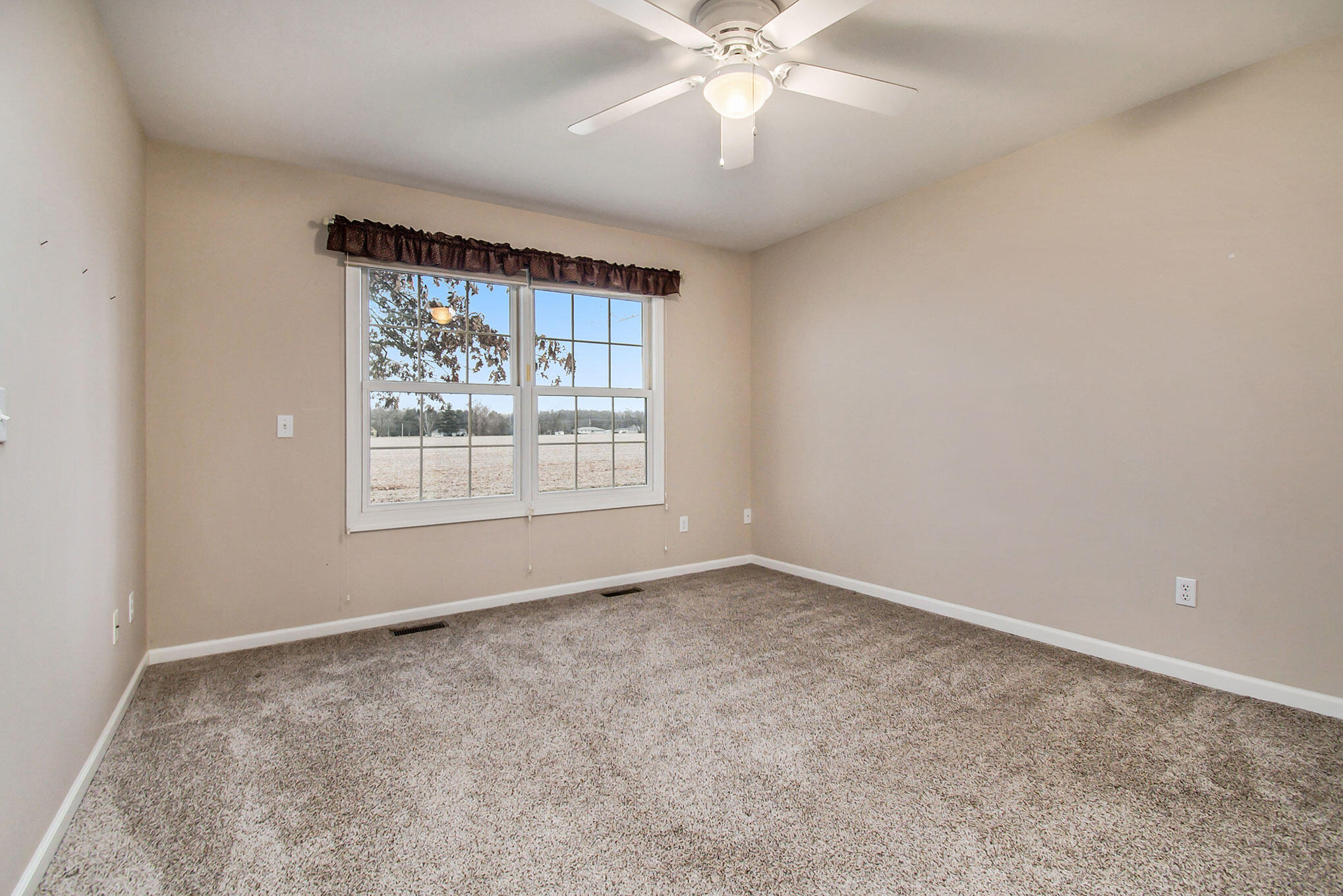 600 Bush Boulevard, Unit 14 Three Rivers, MI 49093 - Photo 8 of 17 DSC_1590