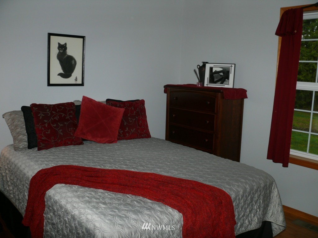 16104 Mountain View Road Mount Vernon, WA 98274 - Photo 3 of 11 Gallery Image 3