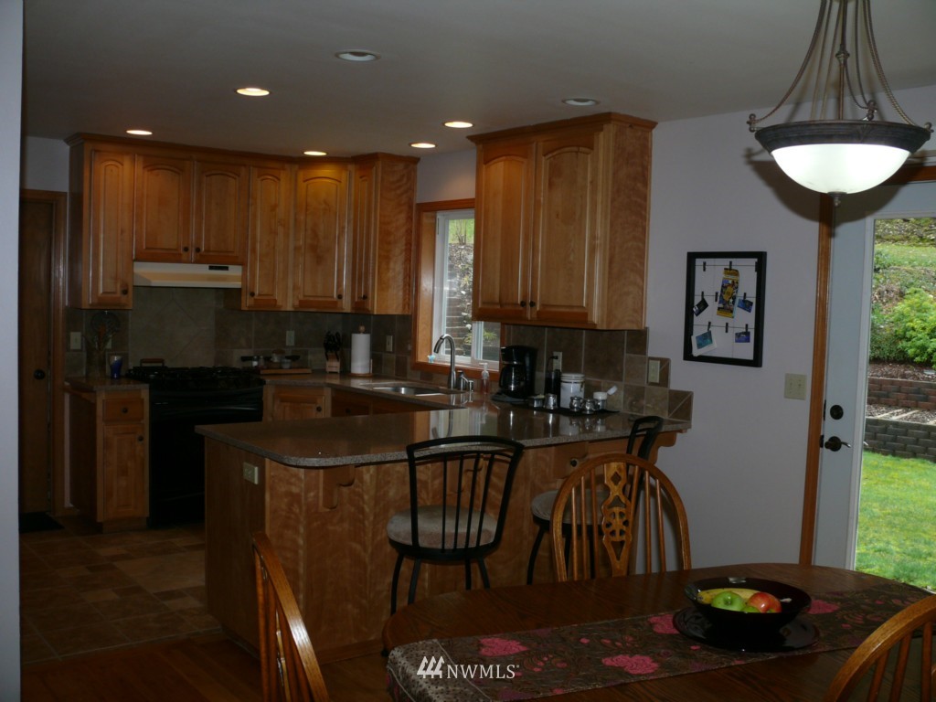 16104 Mountain View Road Mount Vernon, WA 98274 - Photo 7 of 11 Gallery Image 7