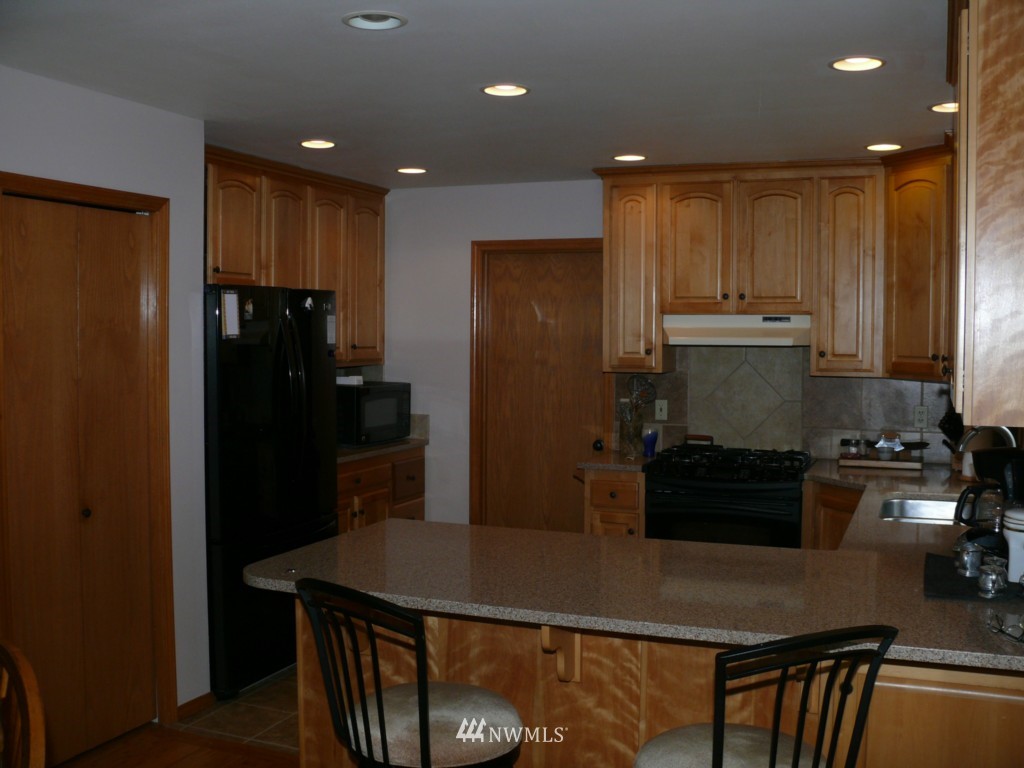 16104 Mountain View Road Mount Vernon, WA 98274 - Photo 9 of 11 Gallery Image 9