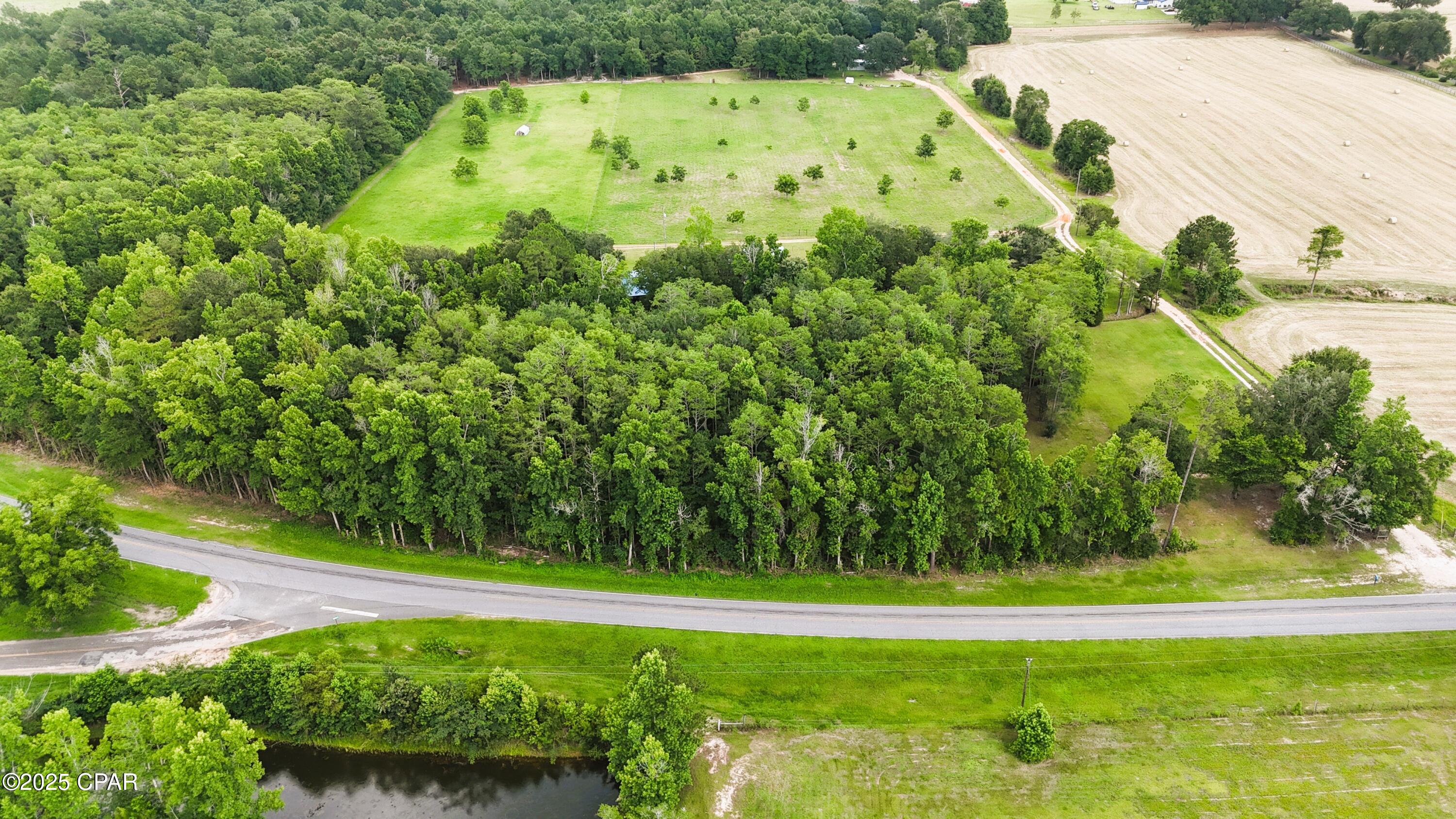 1525 Pioneer Road Chipley, FL 32428 - Photo 4 of 39