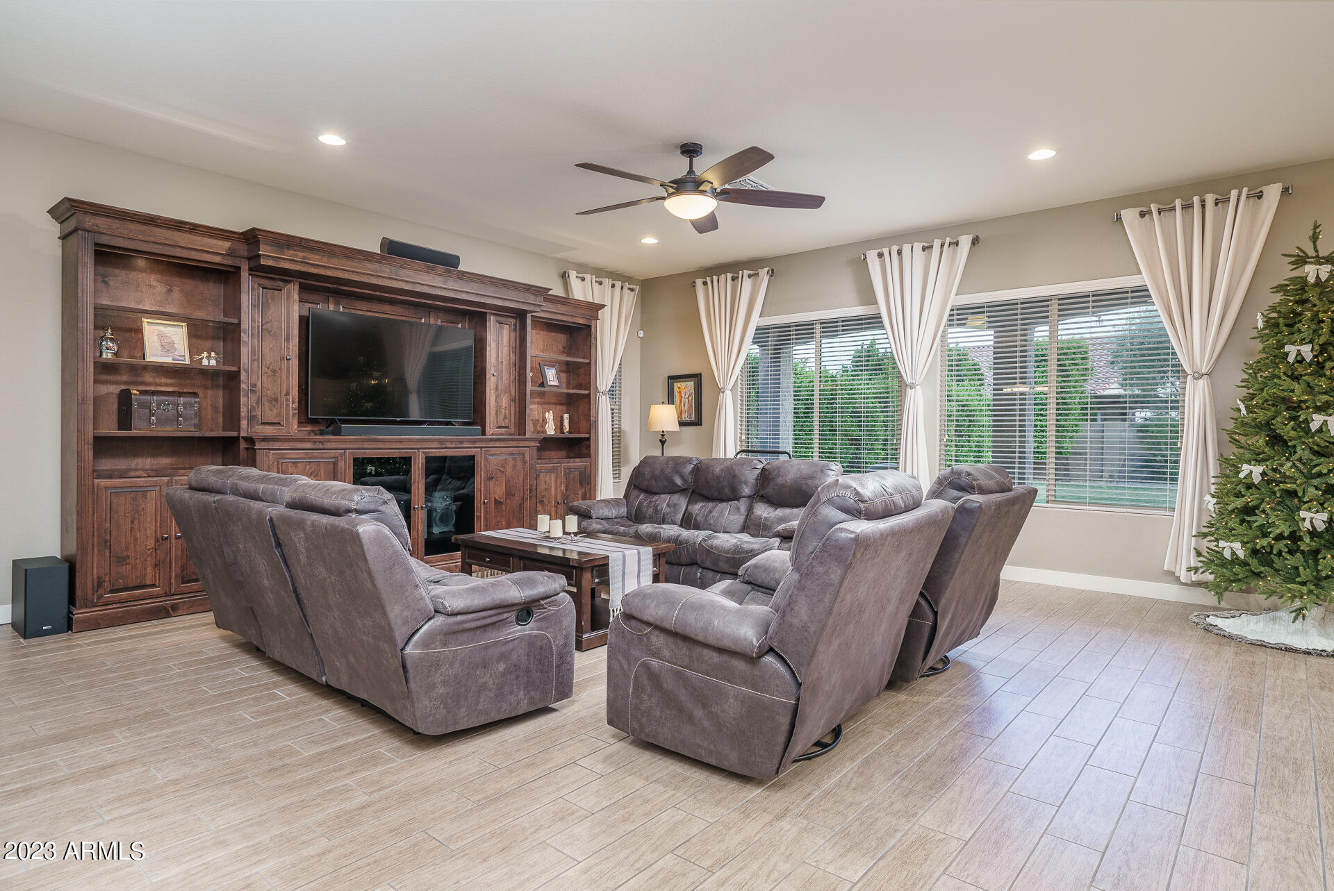 15663 West Berkeley Road Goodyear, AZ 85395 - Photo 7 of 47 2) GREAT ROOM