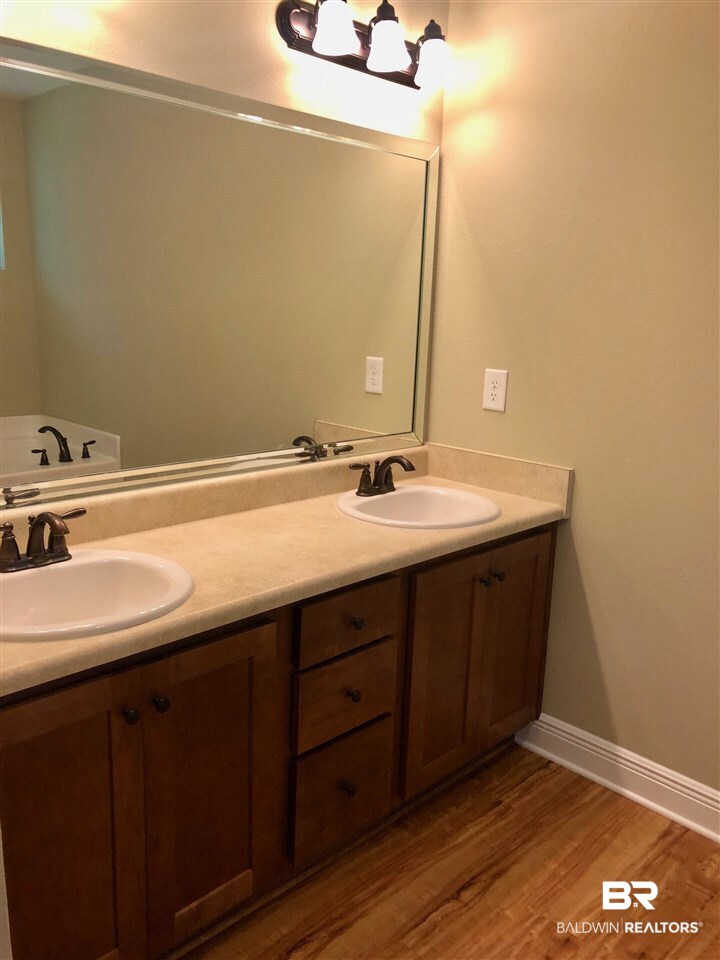 1493 Majesty Loop Foley, AL 36535 - Photo 8 of 9
