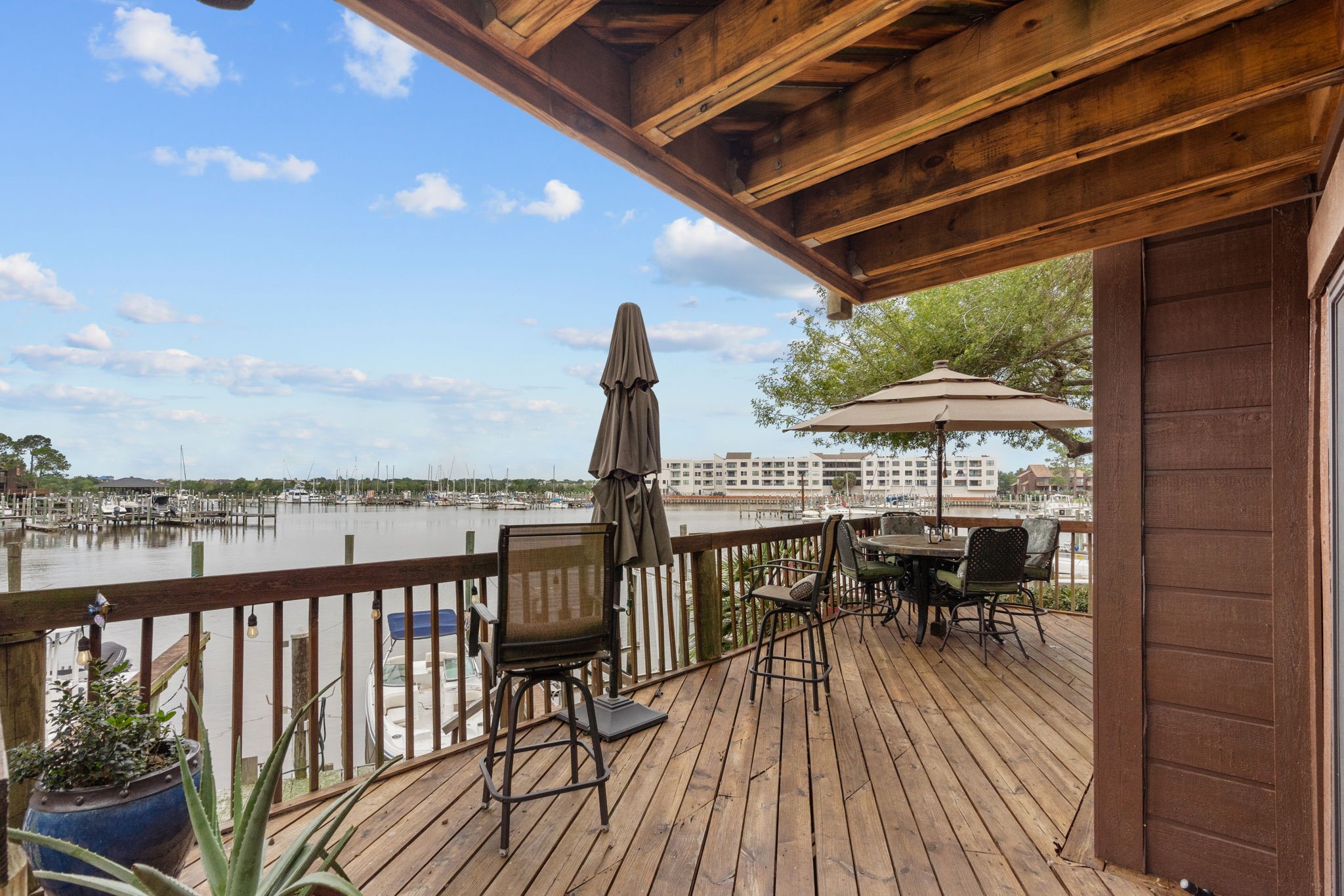 659 Davis Road League City, TX 77573 - Photo 7 of 29 A Great View of the Water