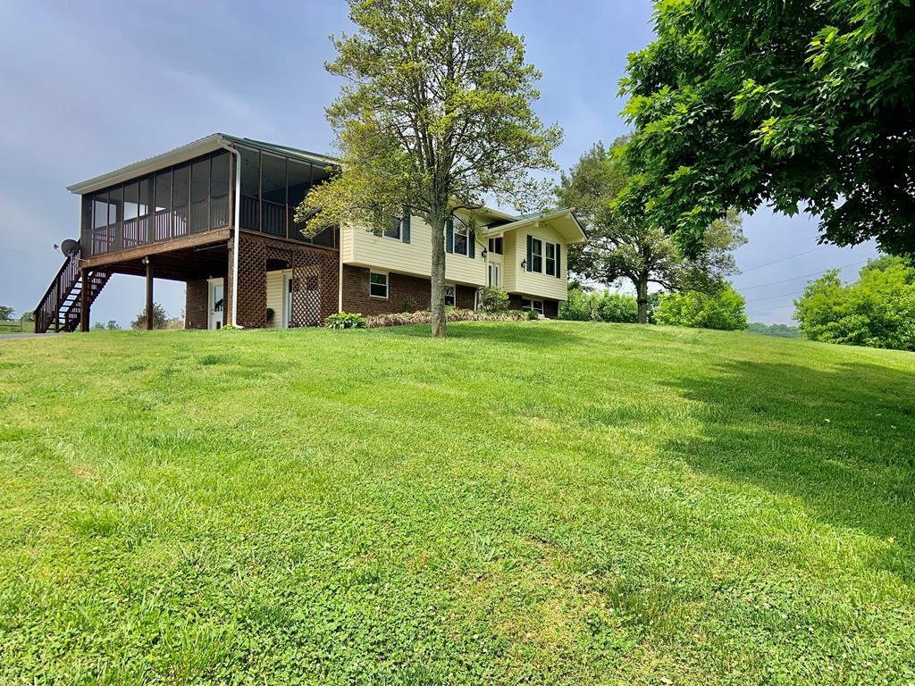 677 Sam Martin Road Dandridge, TN 37725 - Photo 33 of 38 side