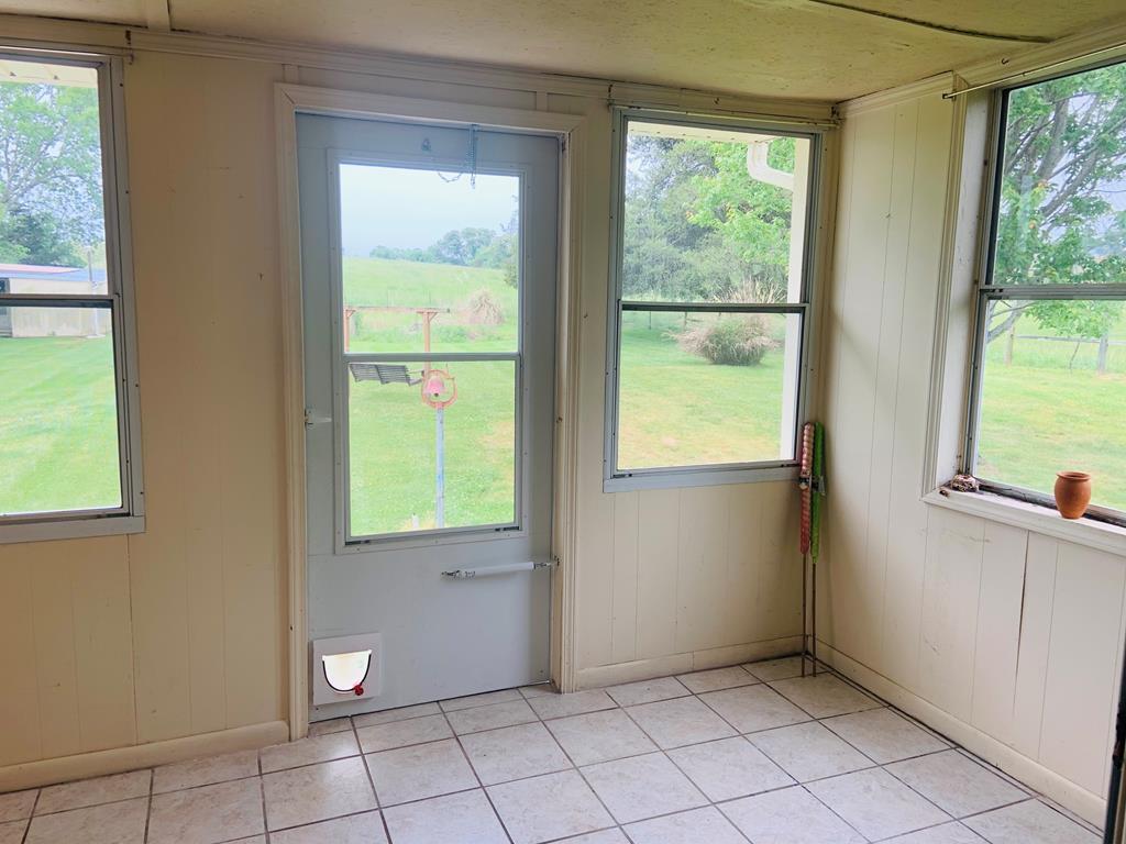 677 Sam Martin Road Dandridge, TN 37725 - Photo 9 of 38 sunroom