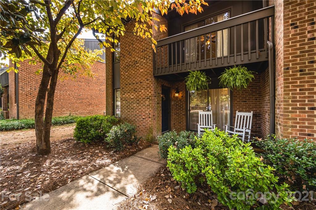 5811 Sharon Road, Unit A Charlotte, NC 28210 - Photo 3 of 35 Gallery Image 3