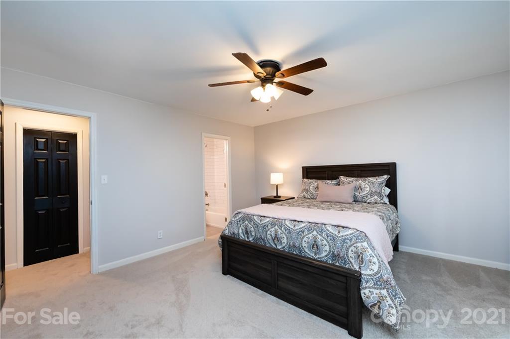 5811 Sharon Road, Unit A Charlotte, NC 28210 - Photo 22 of 35 Gallery Image 22