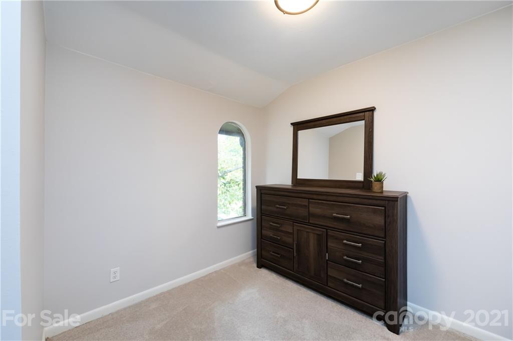 5811 Sharon Road, Unit A Charlotte, NC 28210 - Photo 24 of 35 Gallery Image 24