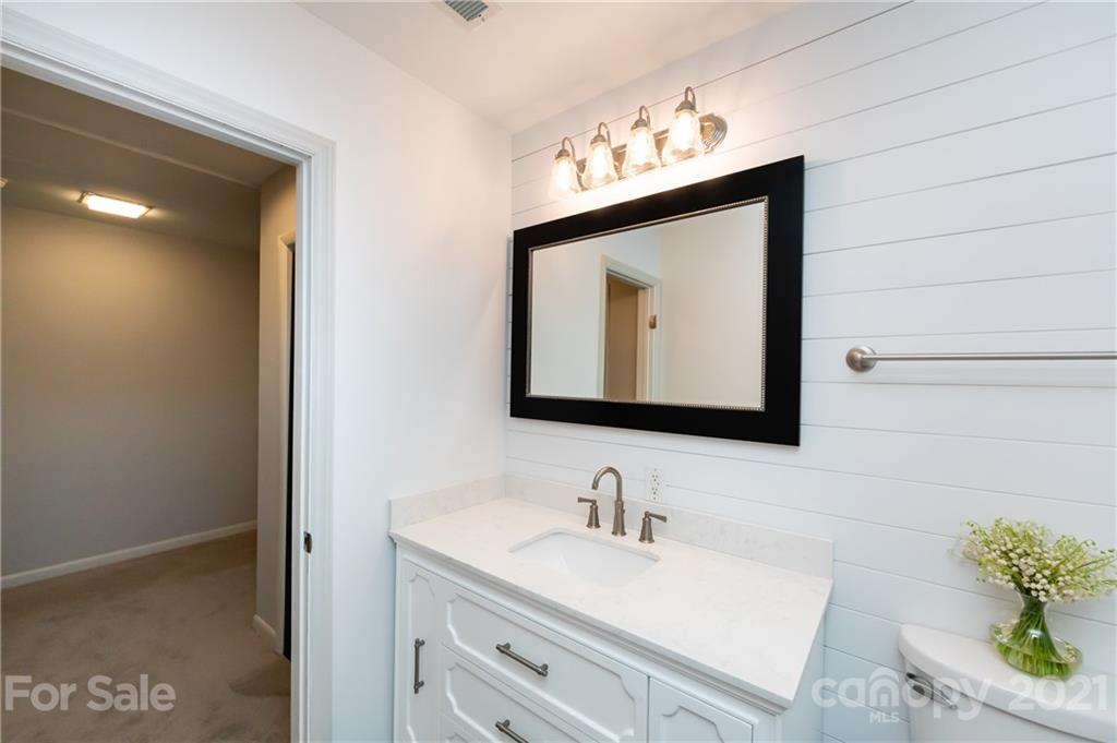 5811 Sharon Road, Unit A Charlotte, NC 28210 - Photo 27 of 35 Gallery Image 27
