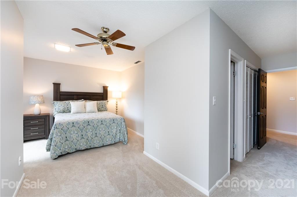 5811 Sharon Road, Unit A Charlotte, NC 28210 - Photo 30 of 35 Gallery Image 30