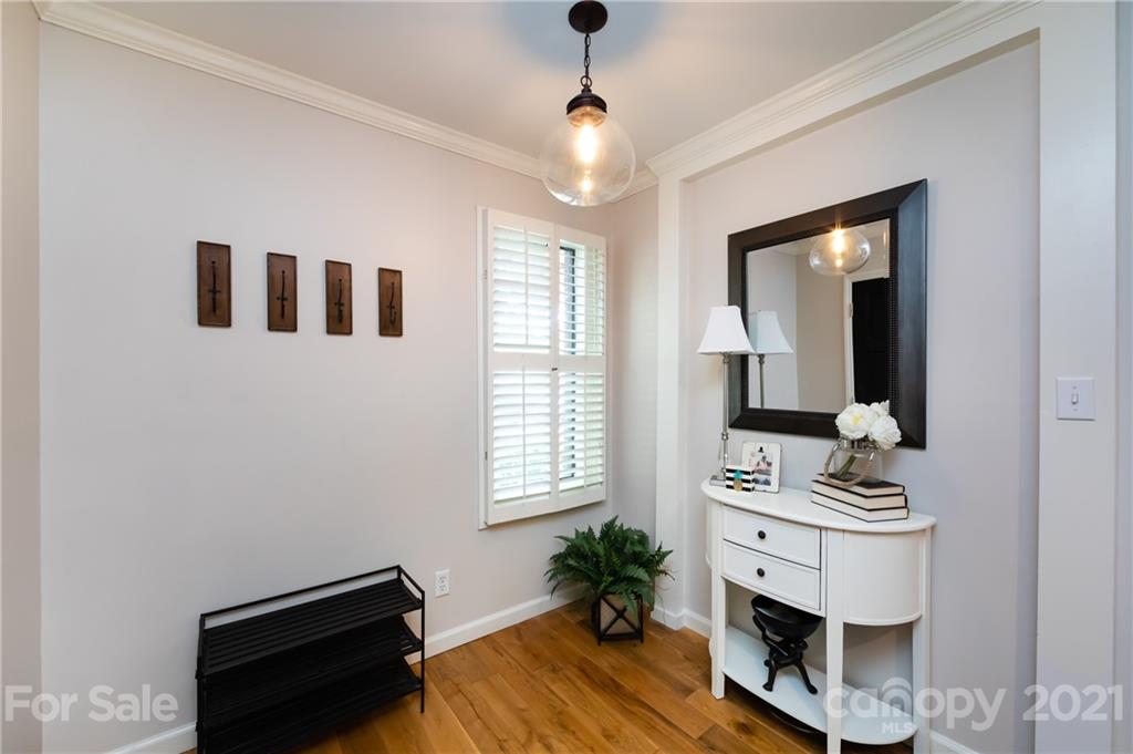 5811 Sharon Road, Unit A Charlotte, NC 28210 - Photo 4 of 35 Gallery Image 4