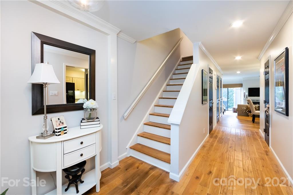5811 Sharon Road, Unit A Charlotte, NC 28210 - Photo 5 of 35 Gallery Image 5