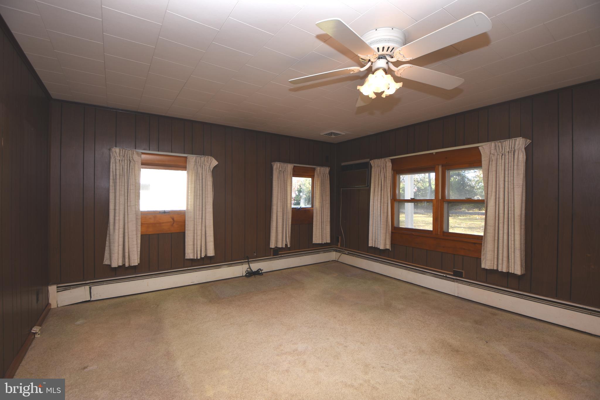 1692 Chestnut Ridge Road Upper Black Eddy, PA 18972 - Photo 12 of 39 Living Room