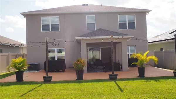 a front view of house with yard