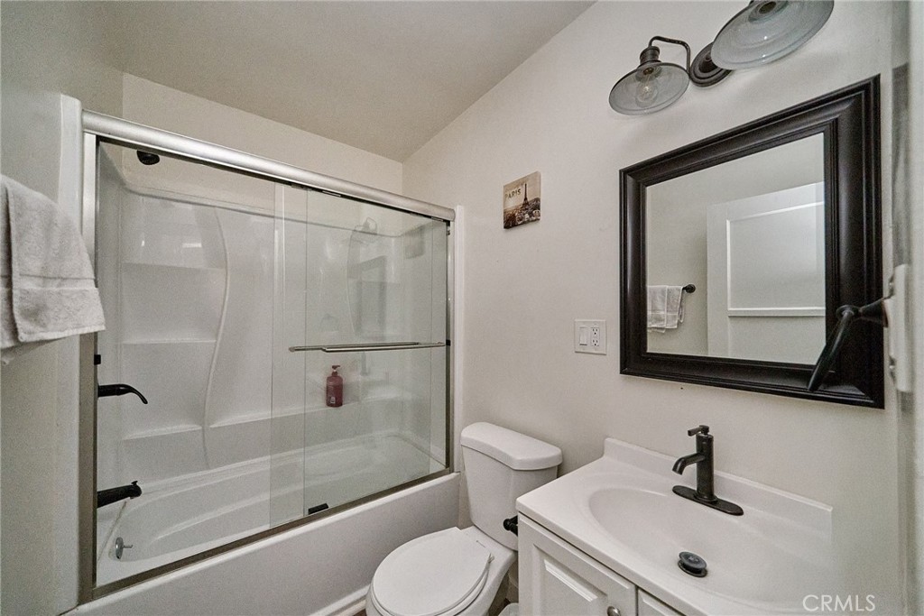 8736 Ramsgate Avenue Westchester, CA 90045 - Photo 10 of 13