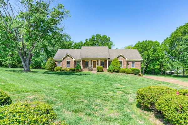 $629,440 | 325 Clearview Drive, Springfield, TN 37172