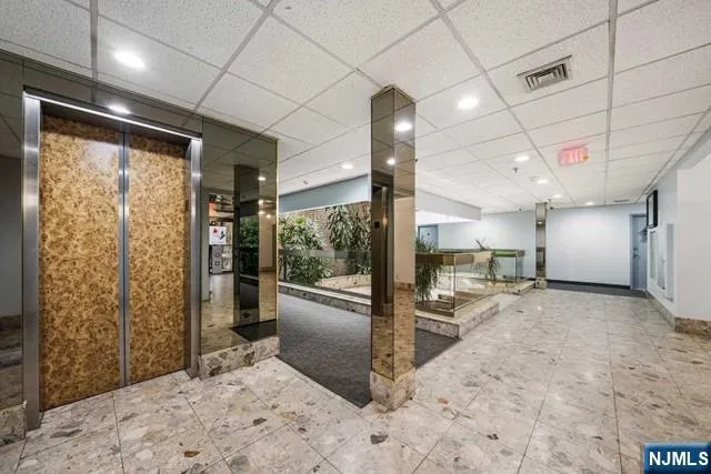 $1,950 | 279 Clark Street, Unit B2, Hackensack, NJ 07601